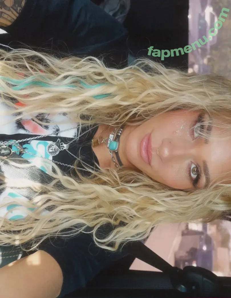 Sol Ruca nude photo #0848 (SolRucaWWE / sol.surfer / solrvca)