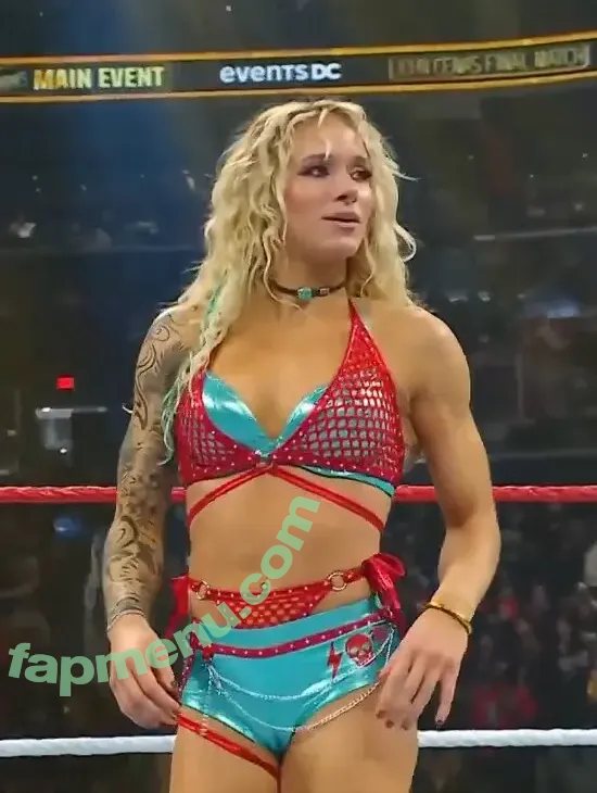 Sol Ruca nude photo #0854 (SolRucaWWE / sol.surfer / solrvca)