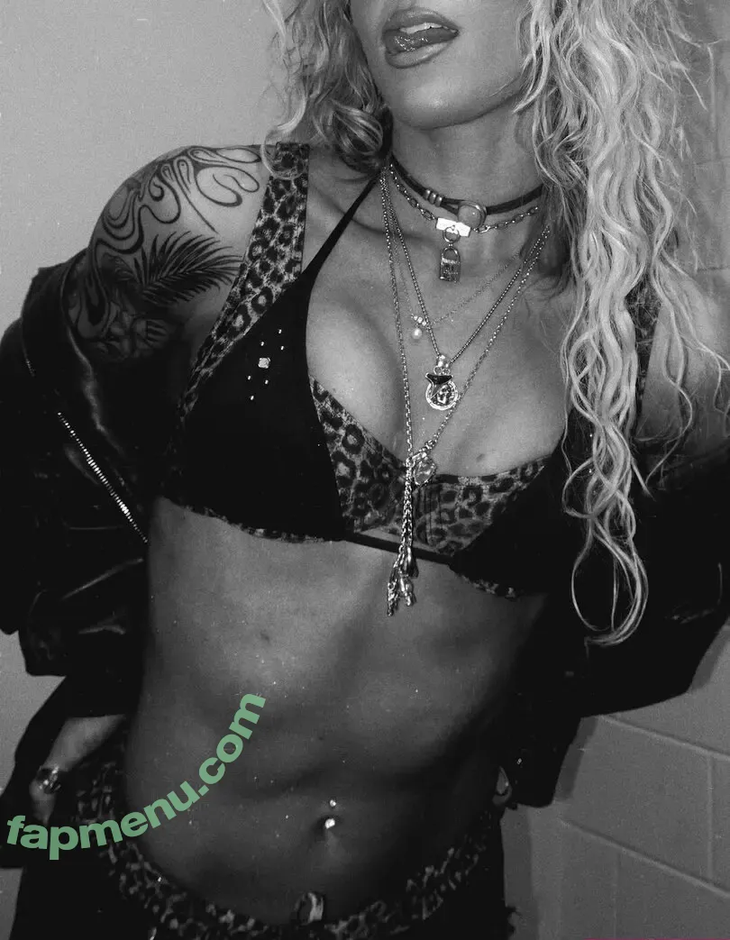 Sol Ruca nude photo #0861 (SolRucaWWE / sol.surfer / solrvca)