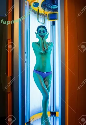  nude photo #0004