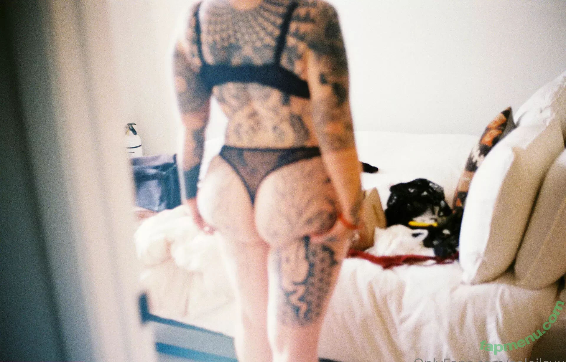 soleilsux nude photo #0015 (soleilsux)