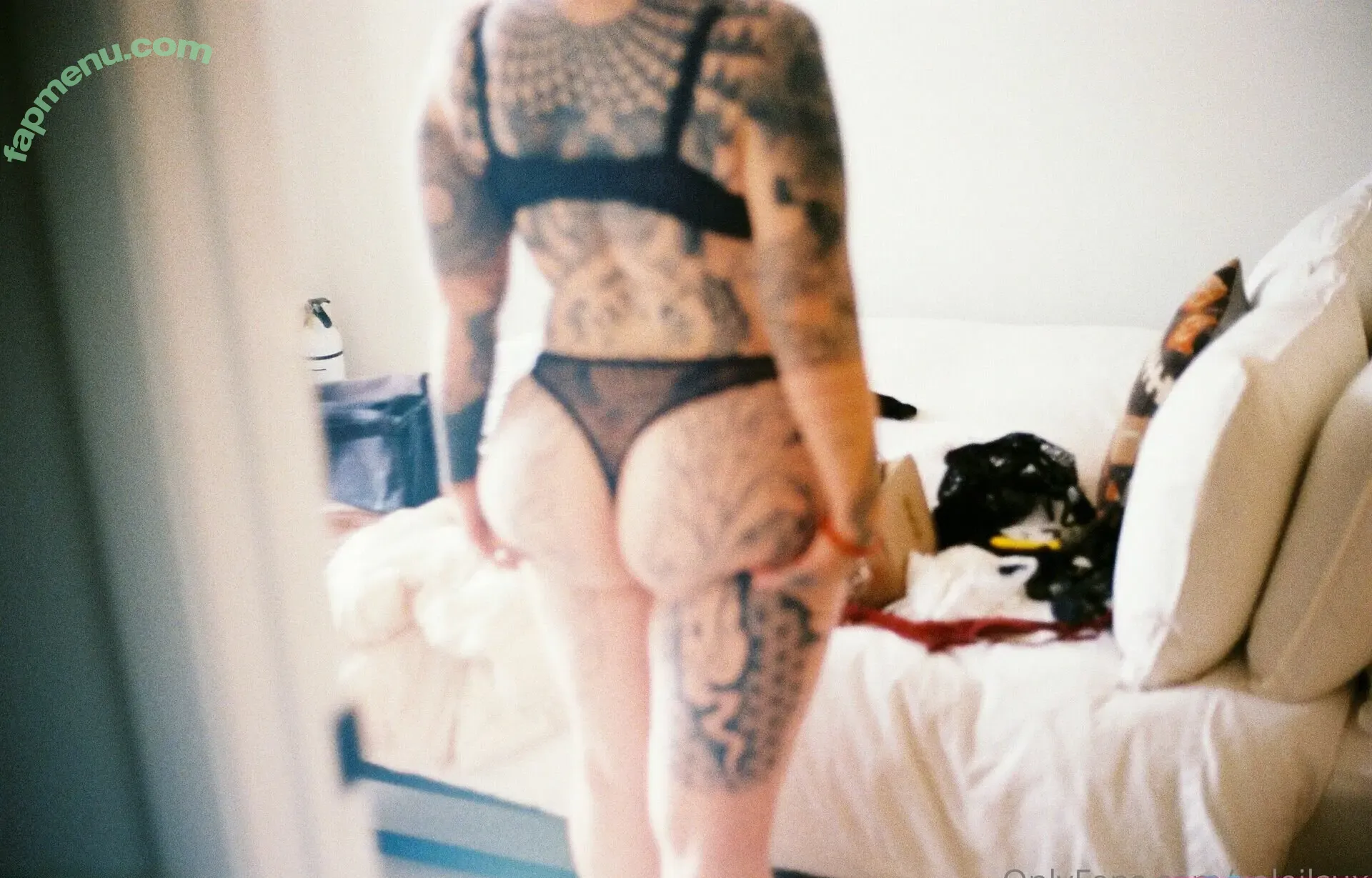 soleilsux nude photo #0096 (soleilsux)