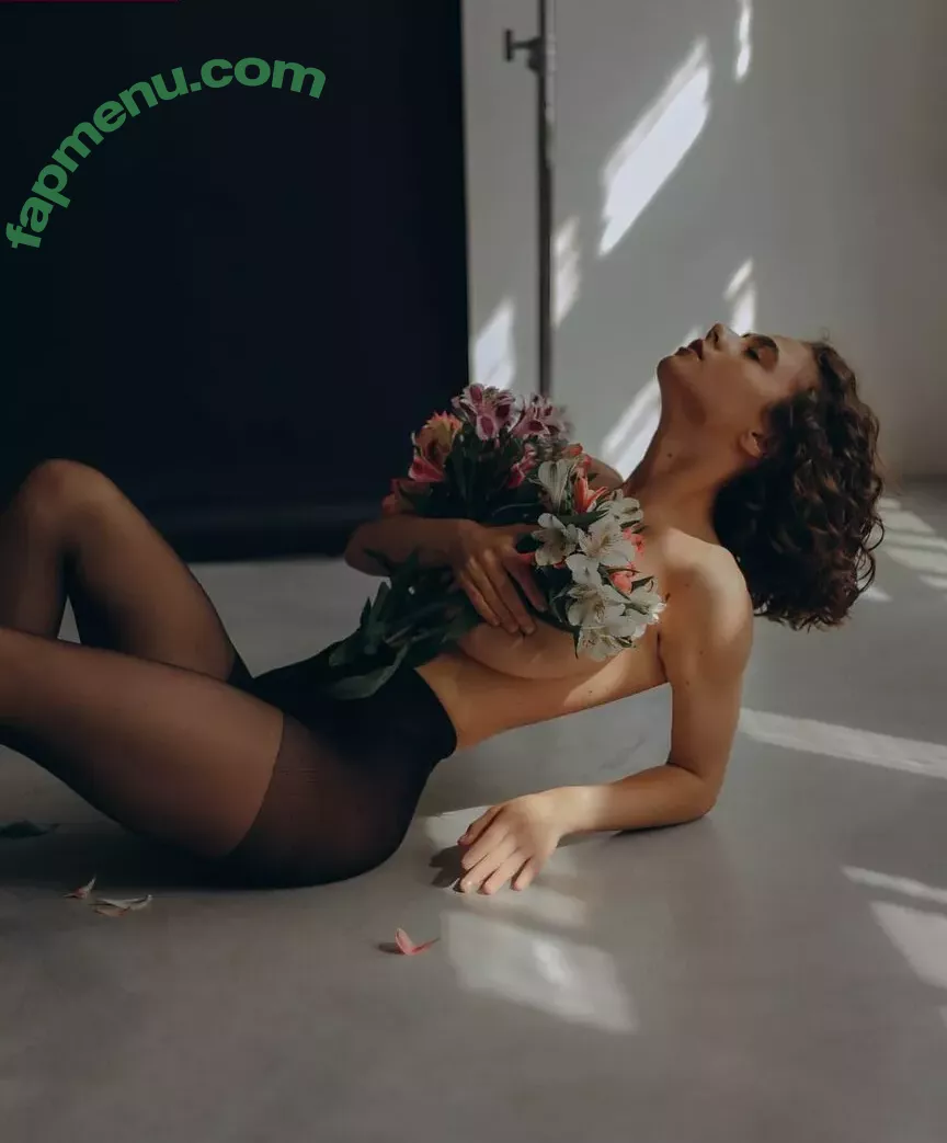 Solomia Maievska nude photo #3045 (miamaievska / solomia_maievska)