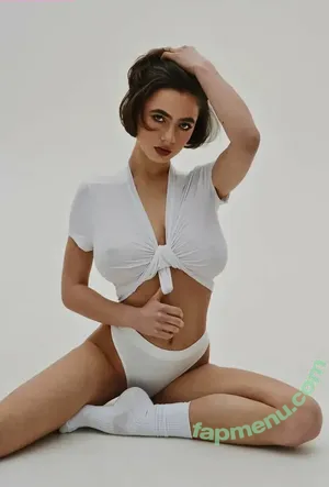  nude photo #0001