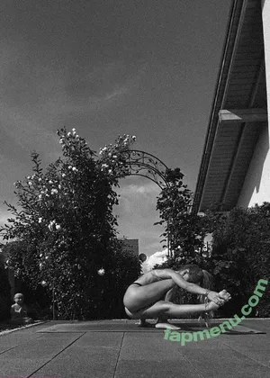  nude photo #0006