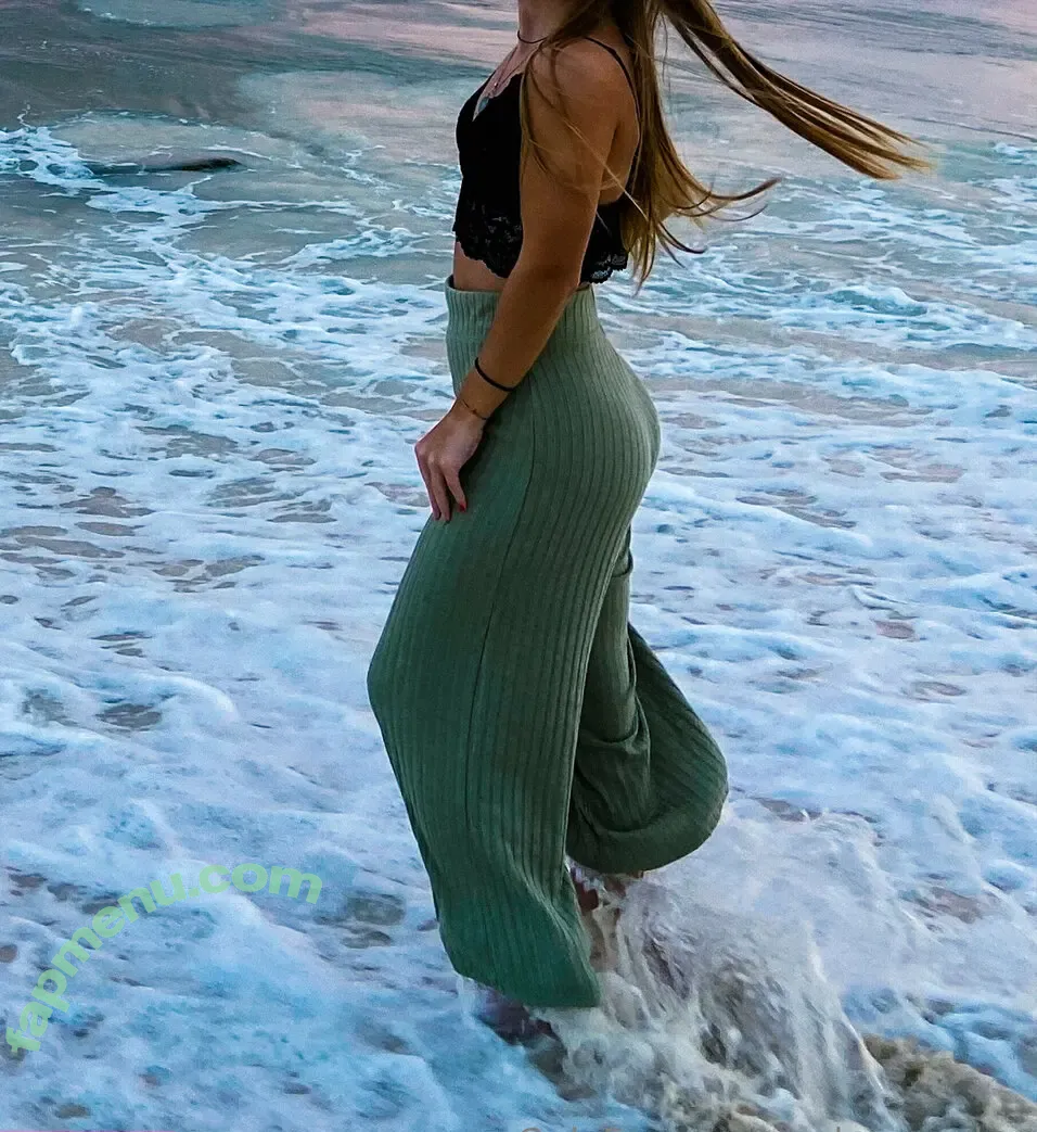 solunamalou nude photo #0005 (solunamalou)