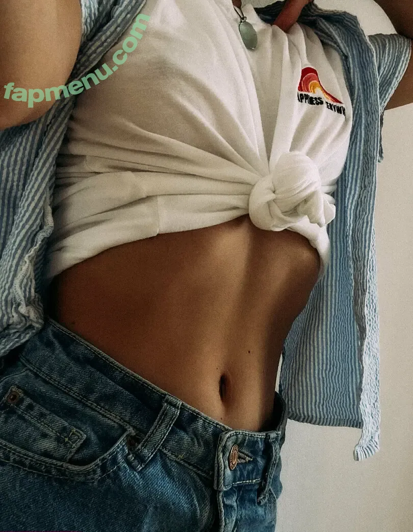 solunamalou nude photo #0010 (solunamalou)