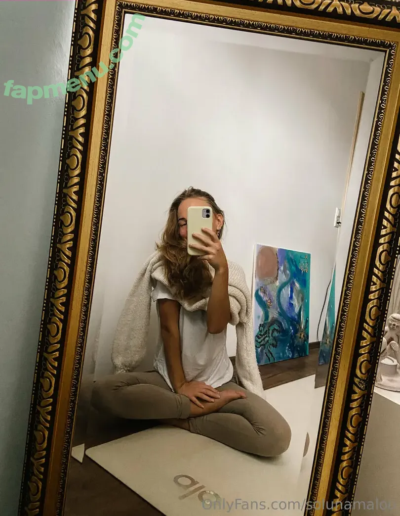 solunamalou nude photo #0011 (solunamalou)