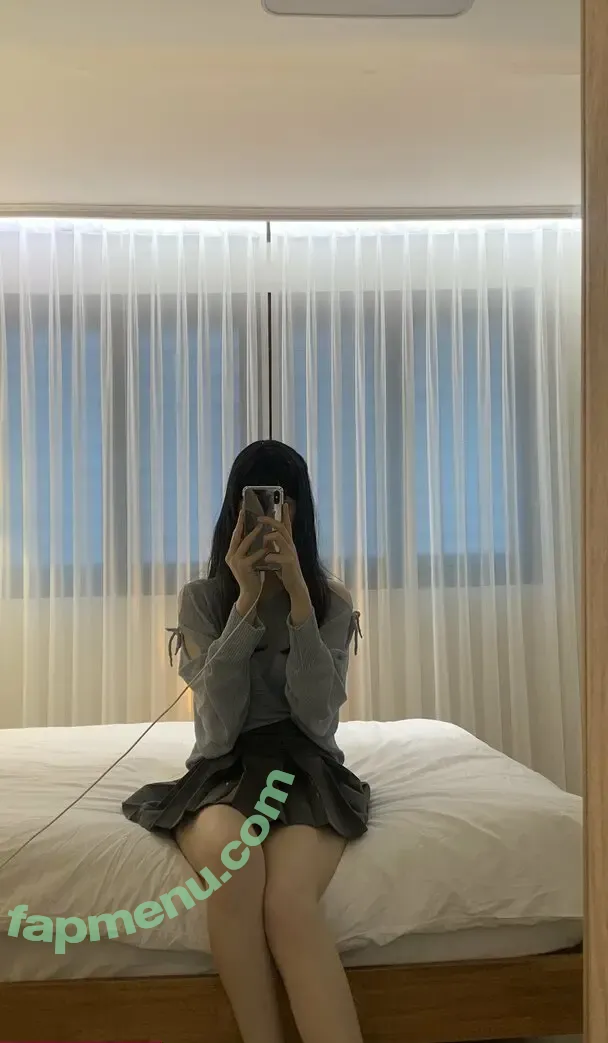 somi_loveme nude photo #0055 (reel)