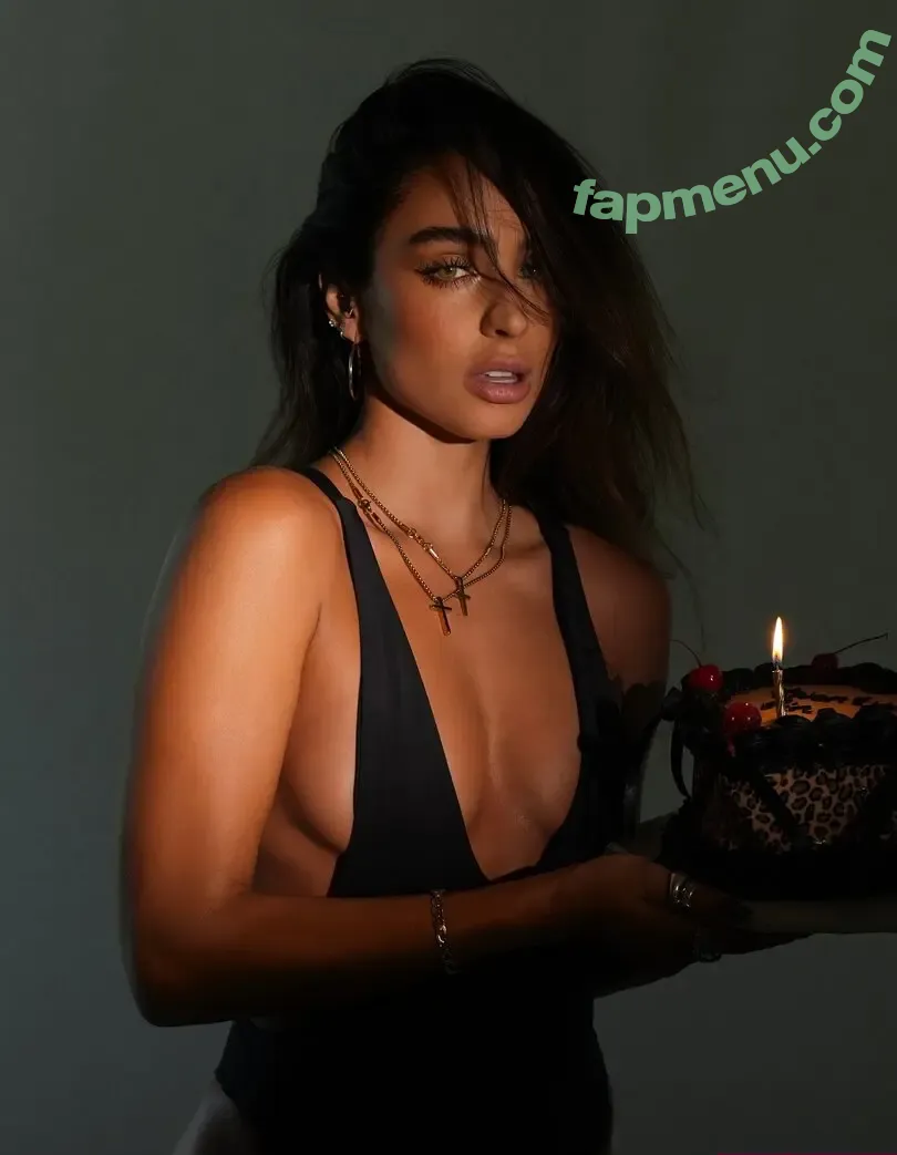 Sommer Ray nude photo #0147 (sommer-ray / sommerray)