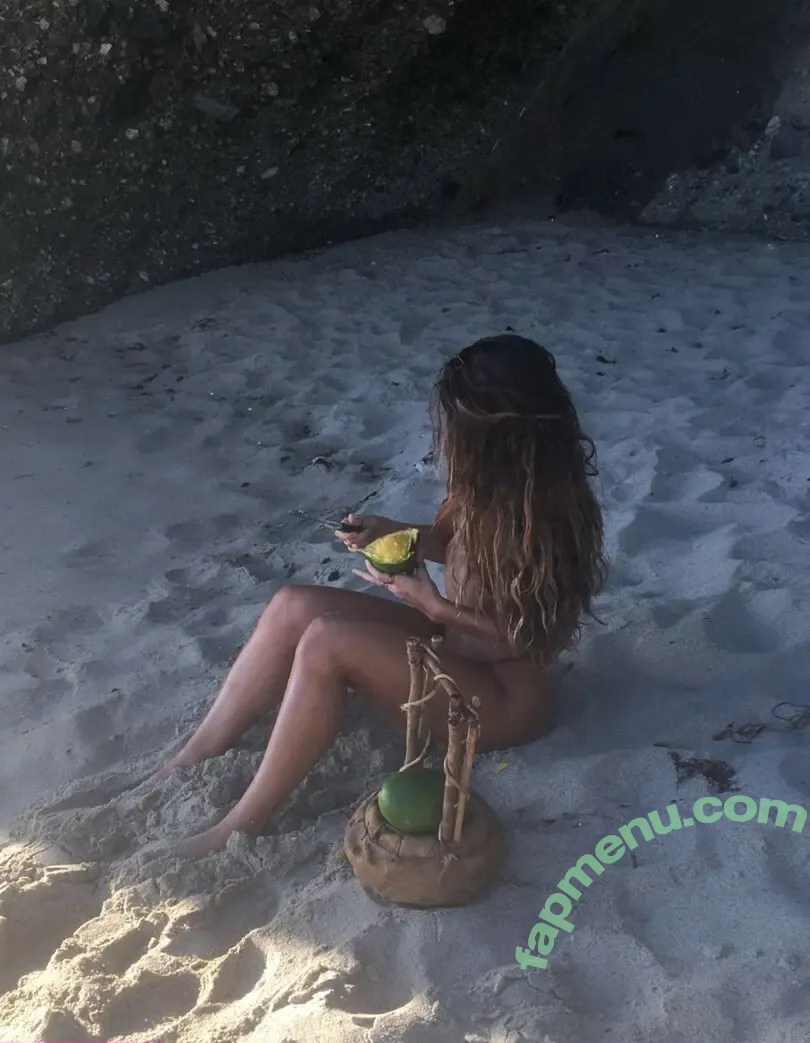 Sommer Ray nude photo #0411 (sommer-ray / sommerray)