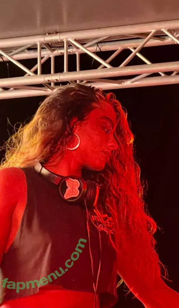 Sommer Ray nude photo #2218 (sommer-ray / sommerray)