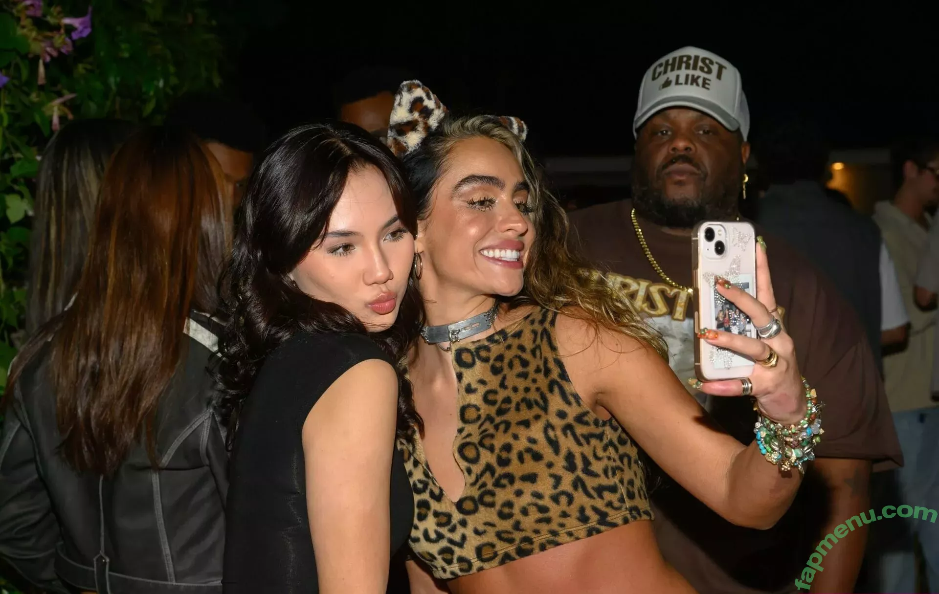 Sommer Ray nude photo #2318 (sommer-ray / sommerray)