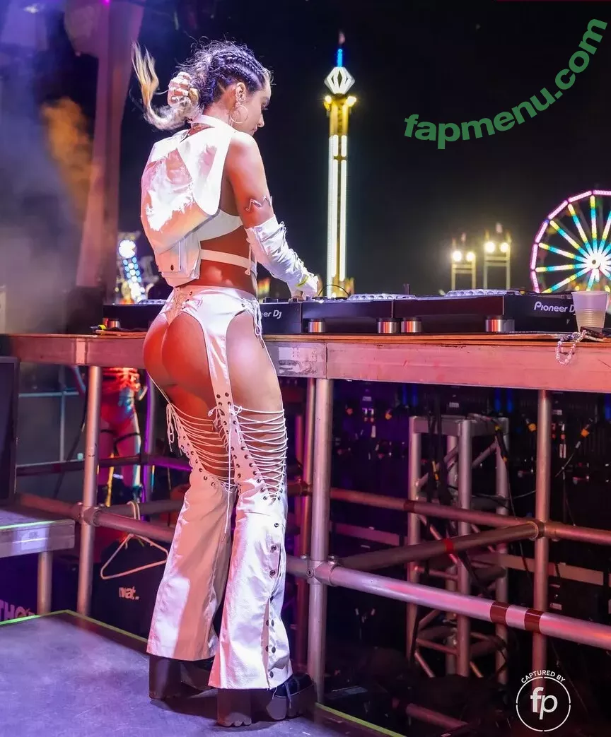 Sommer Ray nude photo #2529 (sommer-ray / sommerray)