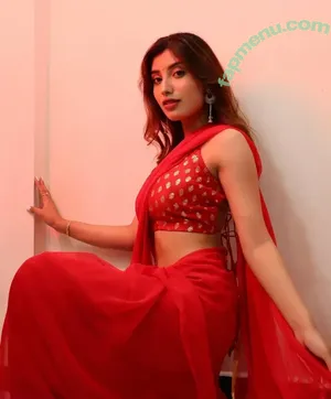 Somya Daundkar / somya_daaundkar nude photo #0001
