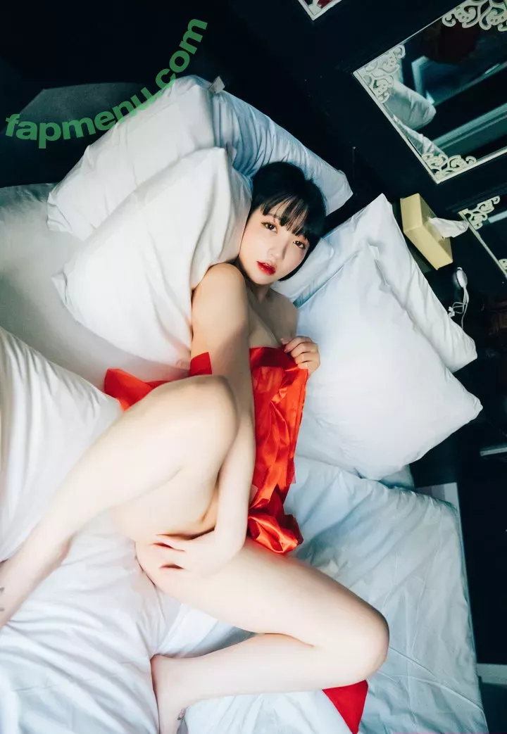 Son Ye Eun nude photo #0057 (BJ Eunsora 은소라 / Yenny / ye._eun_s2 / yeeny618 / yeeunz1 / 손예은)