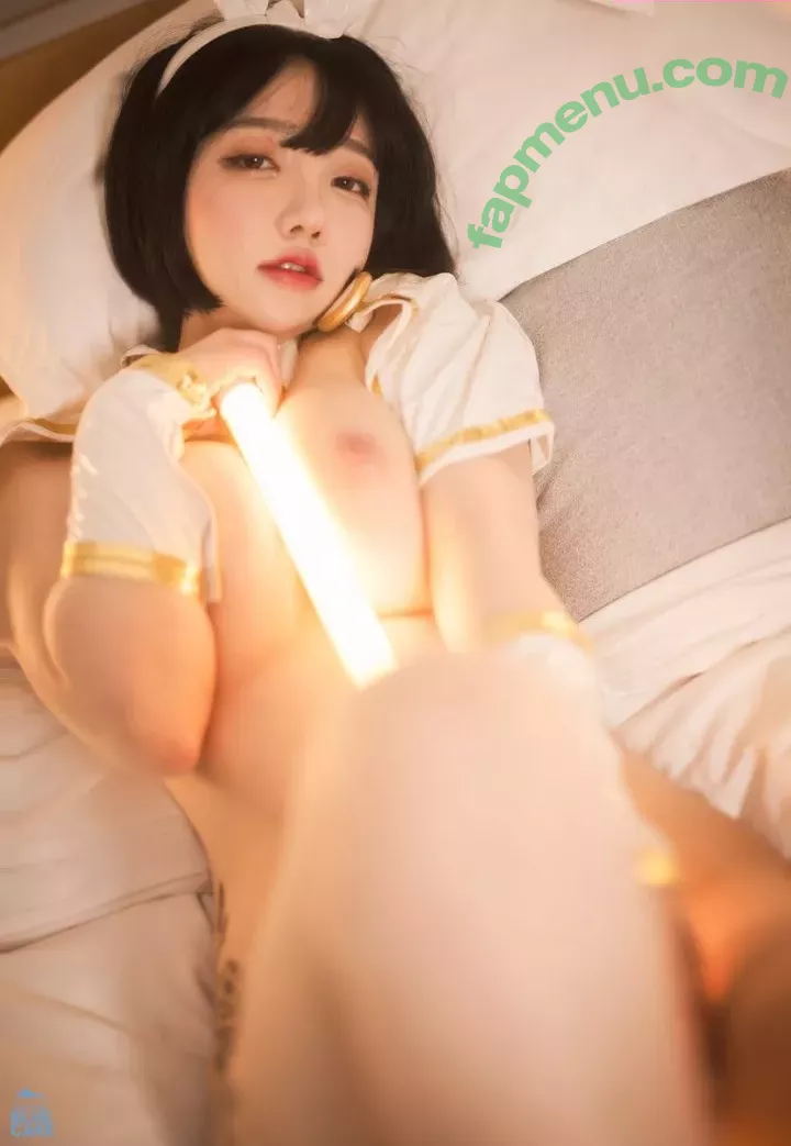 Son Ye Eun nude photo #0164 (BJ Eunsora 은소라 / Yenny / ye._eun_s2 / yeeny618 / 손예은)