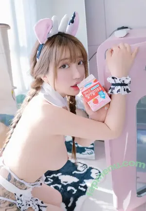 Son Ye Eun / BJ Eunsora 은소라 / Yenny / son_ye_eun / ye._eun_s2 / yeeny618 / 손예은 nude photo #1558