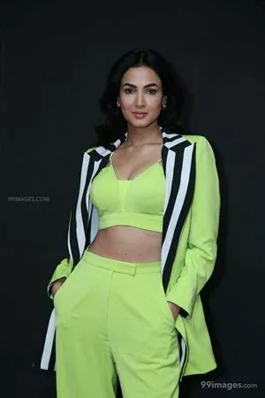 Sonal Chauhan / sonalchauhan nude photo #0007