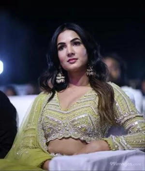 Sonal Chauhan / sonalchauhan nude photo #0040