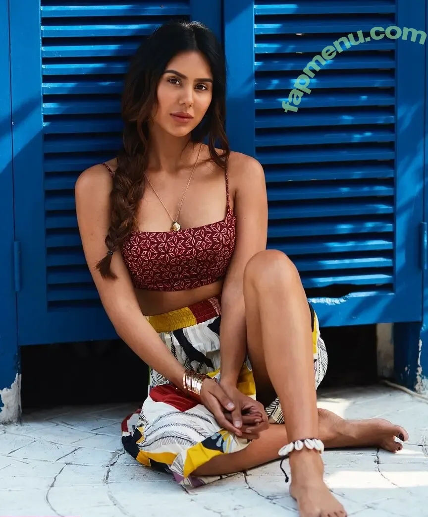 Sonam Bajwa nude photo #0008 (Sonam Bajwa)