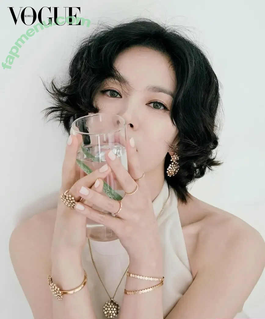 Song Hye-kyo nude photo #0055 (kyo1122)