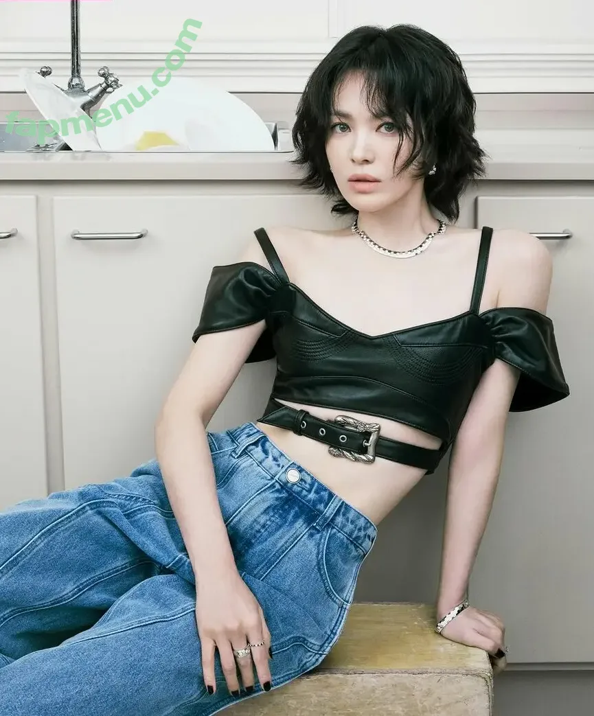 Song Hye-kyo nude photo #0077 (kyo1122)