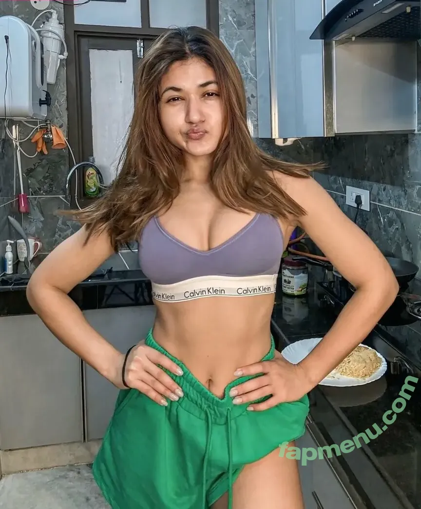 Soniya Khatri nude photo #0001 (Soniya Khatri)