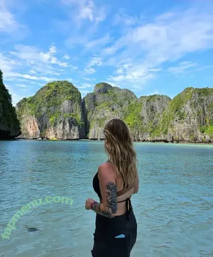 Sonja Reid / OMGitsfirefoxx nude photo #0175