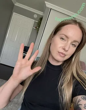 Sonja Reid / OMGitsfirefoxx nude photo #0230