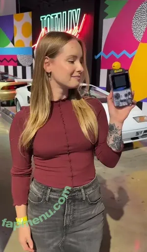 Sonja Reid aka OMGitsfirefoxx / omgitsfirefoxx nude photo #0009