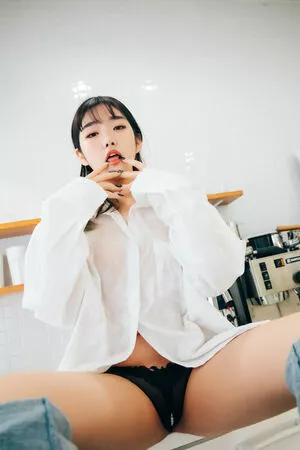 Sonson 손손 / sonson_o3o / sonson_uwu nude photo #0054