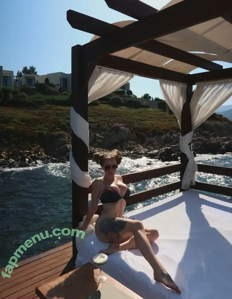 Sonya Temnikova nude photo #1019 (sonyatemnikova)