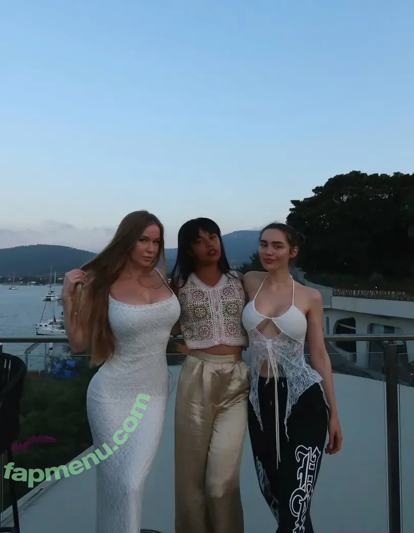 Sonya Temnikova nude photo #1080 (sonyatemnikova)