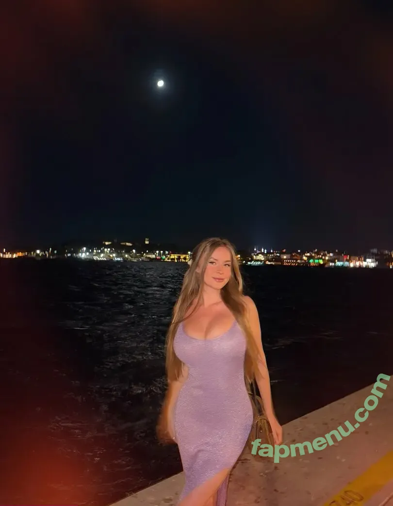 Sonya Temnikova nude photo #1081 (sonyatemnikova)