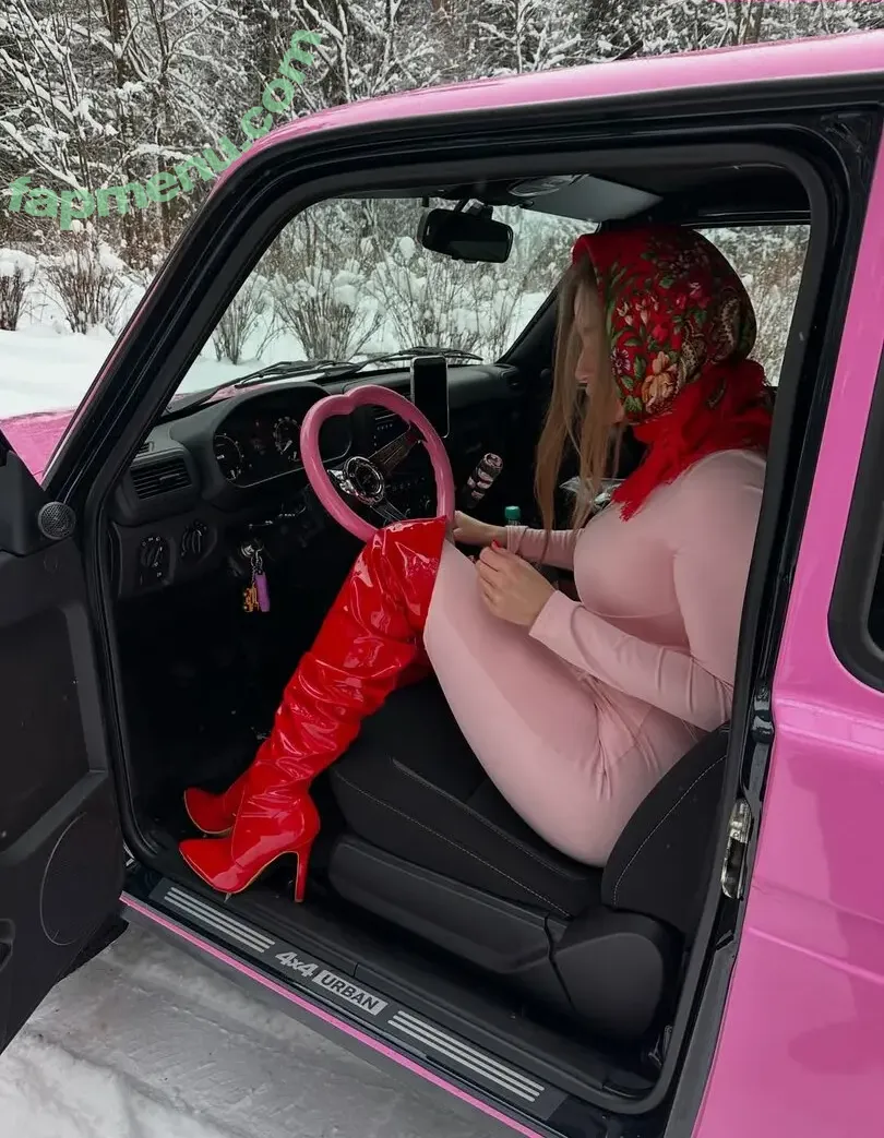 Sonya Temnikova nude photo #1509 (sonyatemnikova)