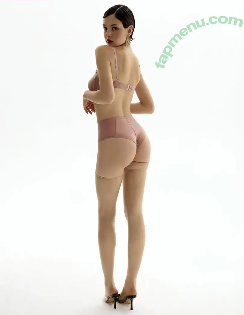 Sonya Zoloeva nude photo #0631 (Model / sonyazoloeva)