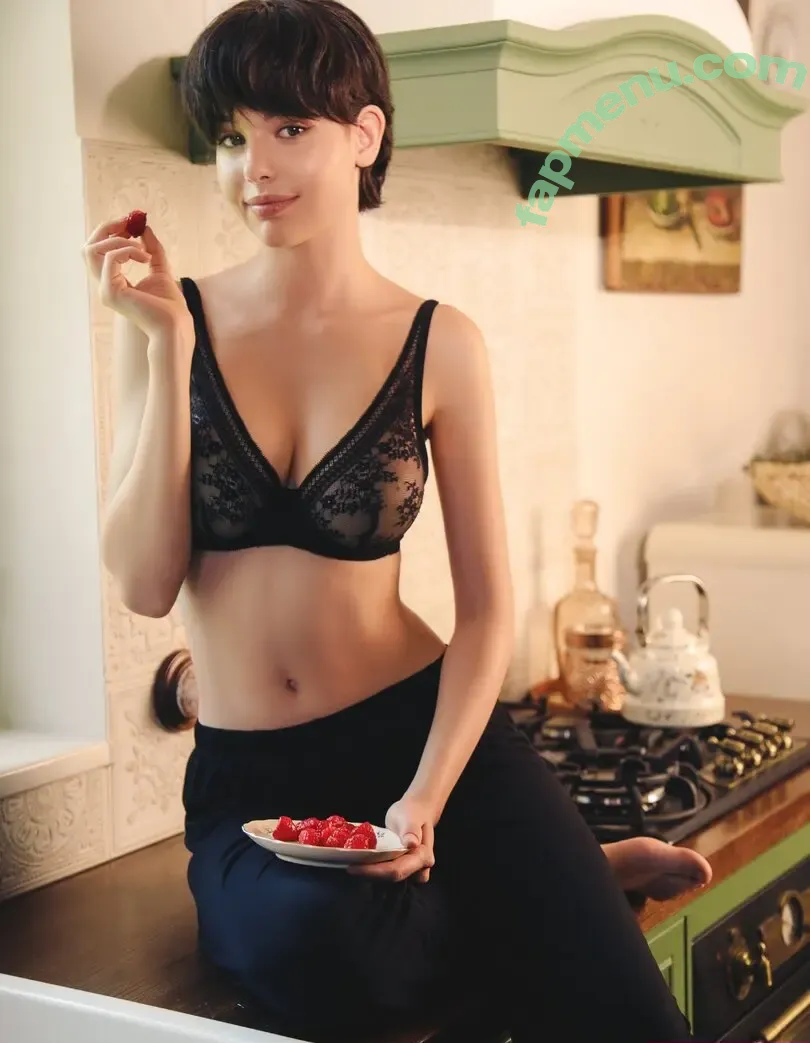 Sonya Zoloeva nude photo #1149 (Model / sonyazoloeva)