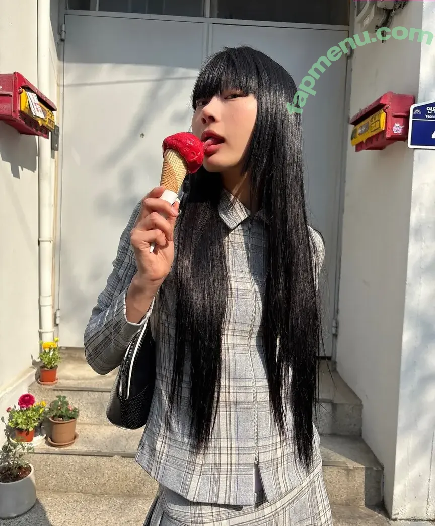 sooooorok nude photo #0114 (Lee Soomin)