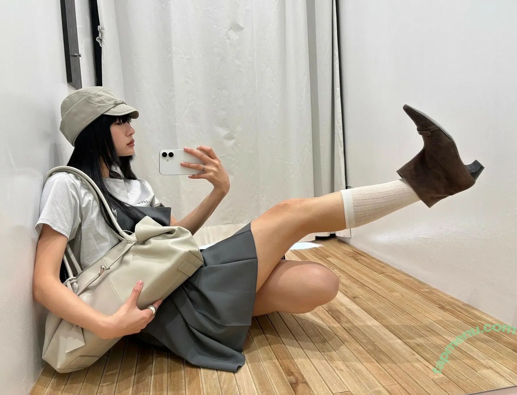 sooooorok nude photo #0115 (Lee Soomin)