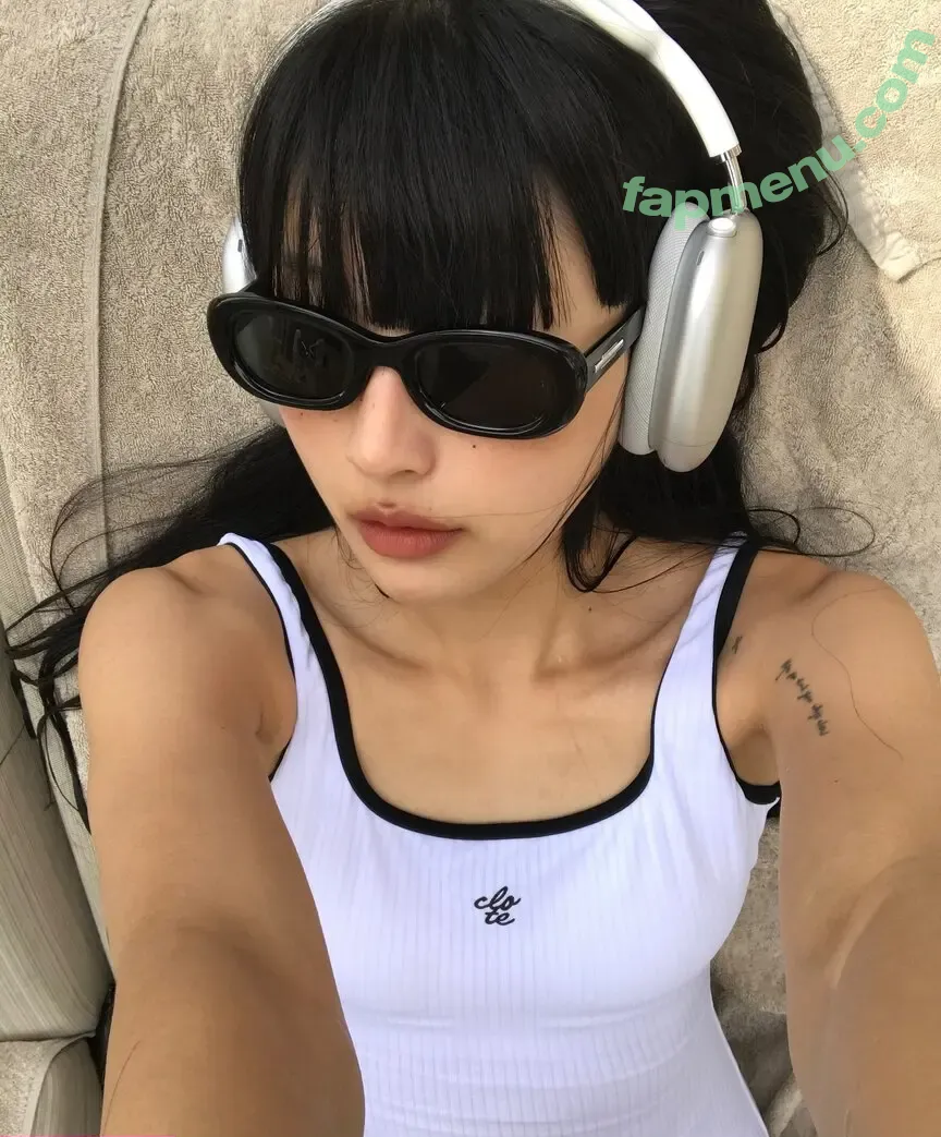 sooooorok nude photo #0125 (Lee Soomin)