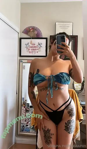  nude photo #0002