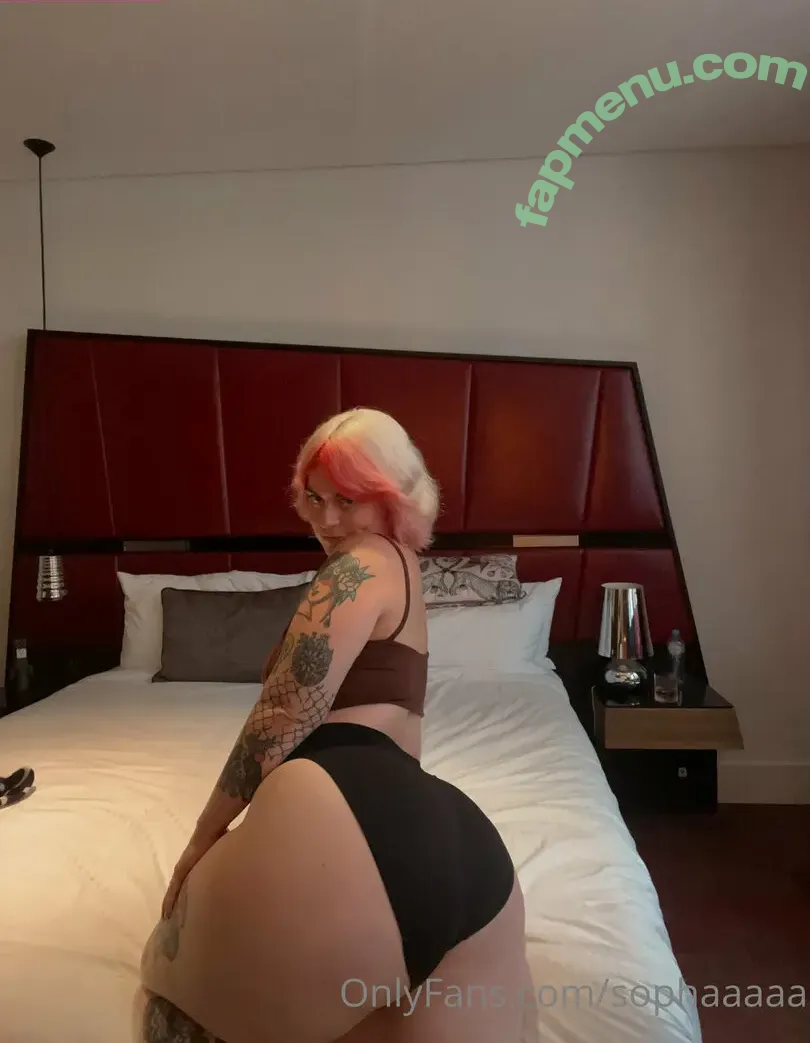 Soph Lewis nude photo #0029 (sophaaaaa)