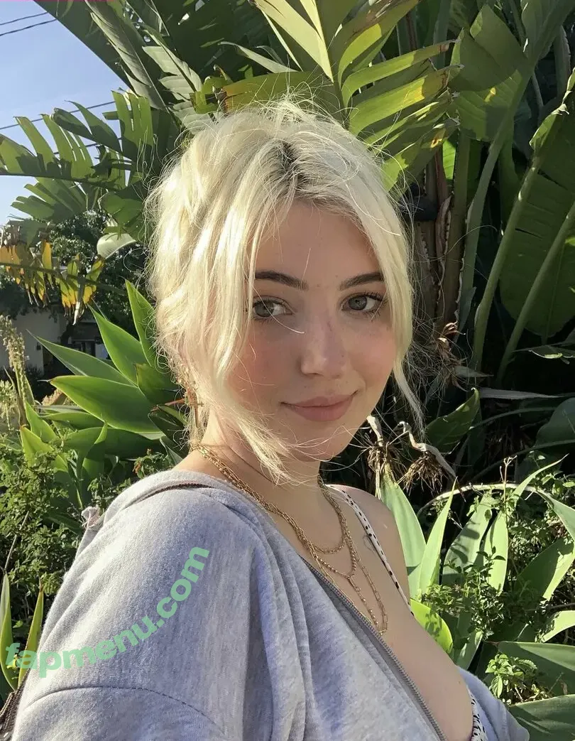 soph8983 nude photo #0430 (Sophie43 / l3avem3alone / sophia8983)