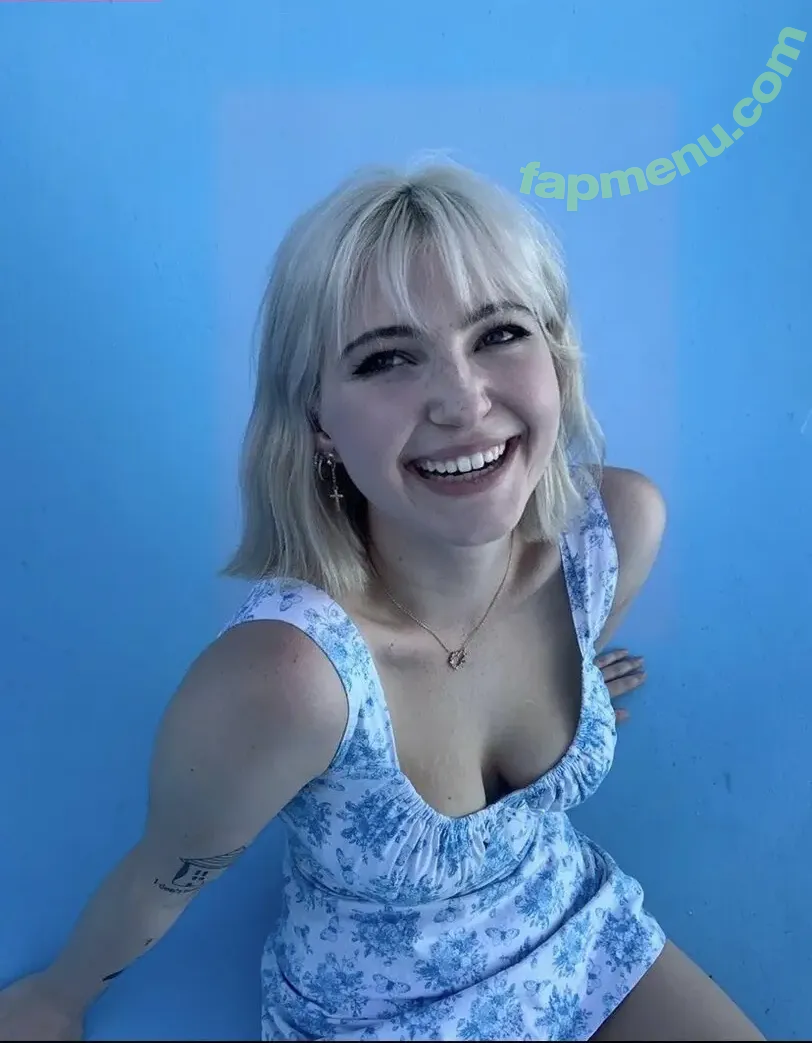 soph8983 nude photo #0435 (Sophie43 / l3avem3alone / sophia8983)