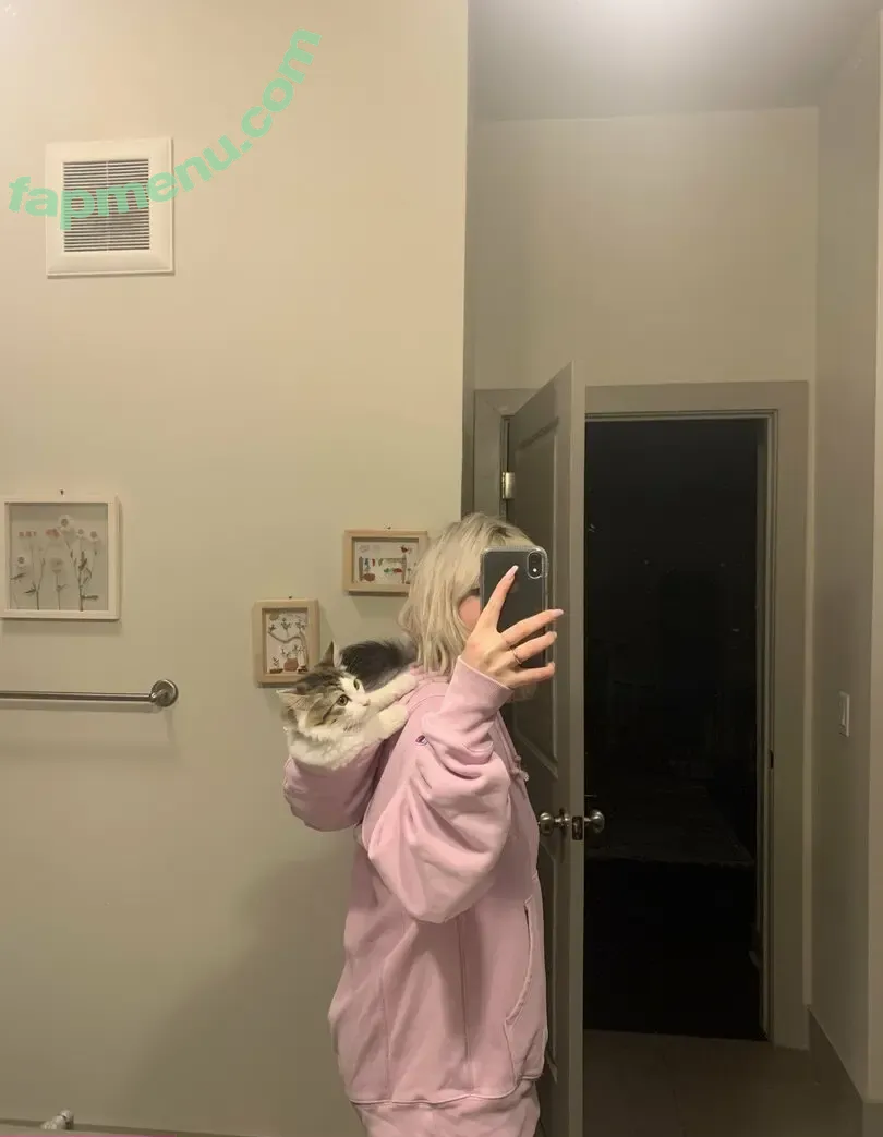 soph8983 nude photo #0443 (Sophie43 / l3avem3alone / sophia8983)