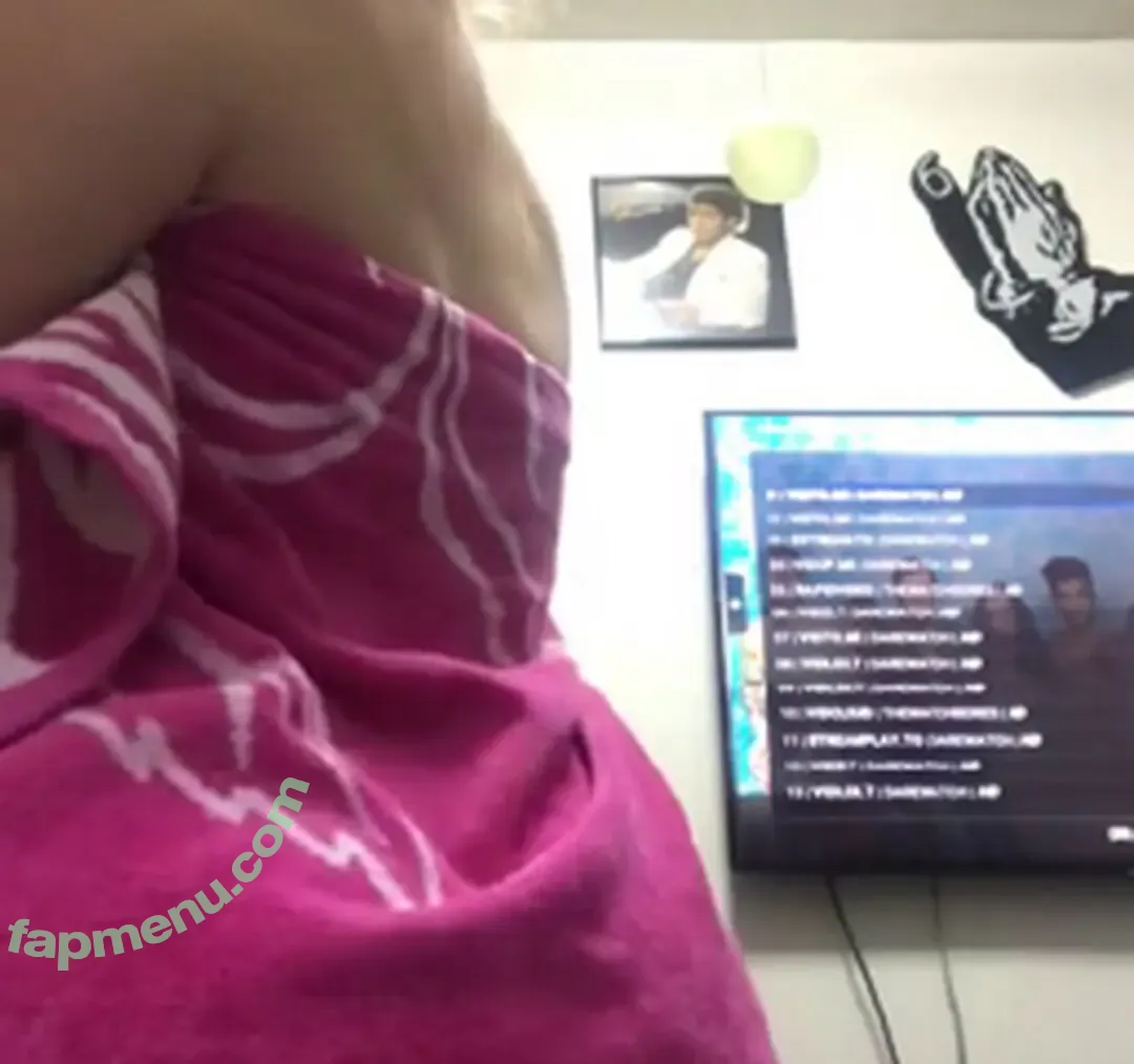 Sopheeturner nude photo #0005 (peachyytease / sophieeturner)