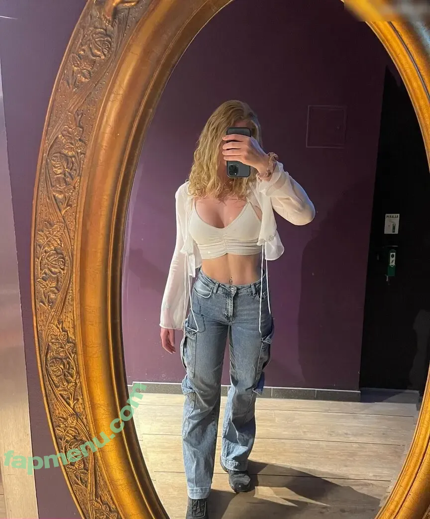 Sophi.baddi nude photo #0025 (Sophi.baddi)