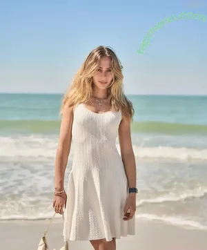 Sophia Flörsch / SophiaFloersch nude photo #0653