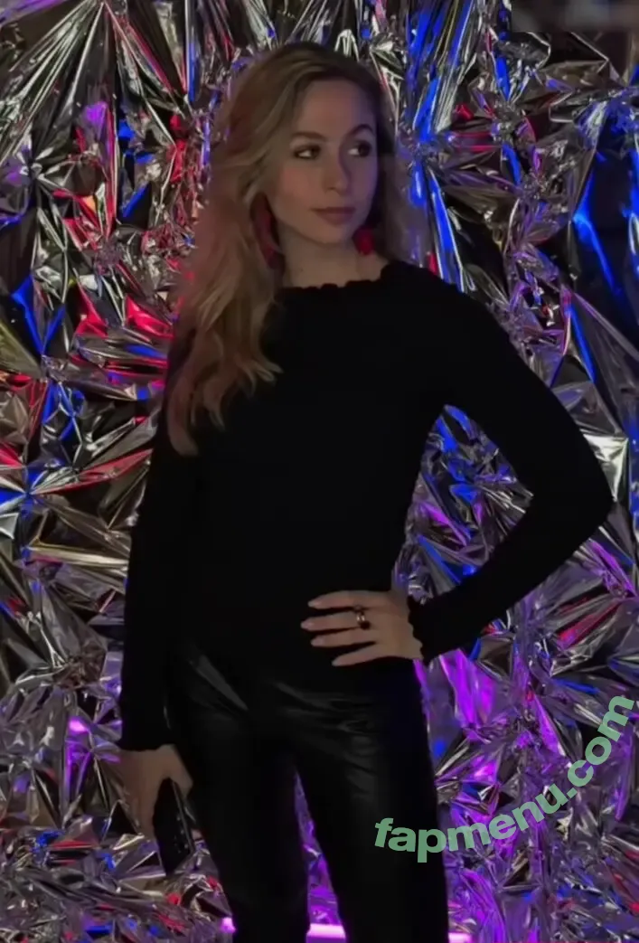 Sophia Flörsch nude photo #0268 (SophiaFloersch)